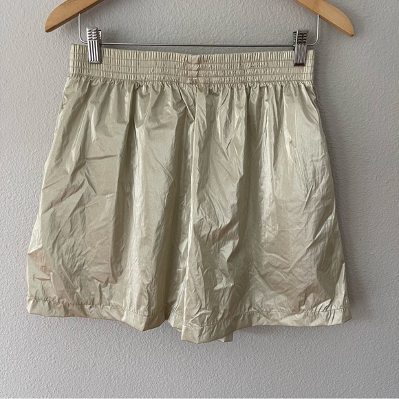 OYSHO Gold Metallic Shiny Shorts Size M - Picture 2 of 8